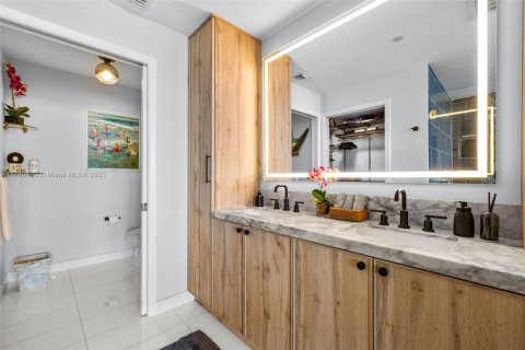 Condominio en venta en Miami, Florida, 2 dormitorios, 104.79 m2 № 1985140 - foto 28