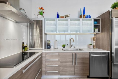 Condominio en venta en Miami, Florida, 2 dormitorios, 104.79 m2 № 1985140 - foto 10