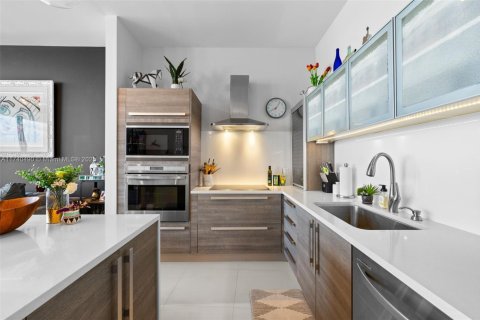 Condominio en venta en Miami, Florida, 2 dormitorios, 104.79 m2 № 1985140 - foto 7