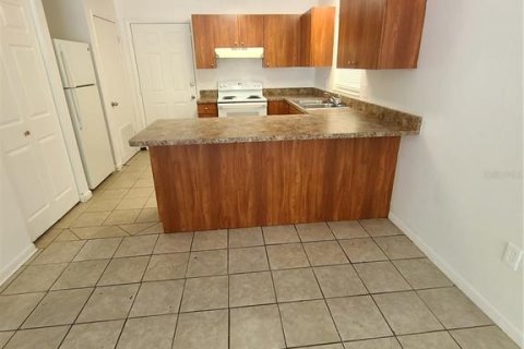 Townhouse in Gainesville, Florida 2 bedrooms, 86.4 sq.m. № 1718210 - photo 13