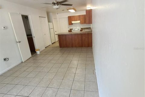 Townhouse in Gainesville, Florida 2 bedrooms, 86.4 sq.m. № 1718210 - photo 14
