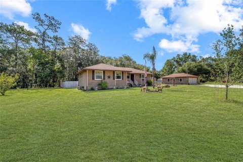 Villa ou maison à Dunnellon, Floride 3 chambres, 139.35 m2 № 2221289