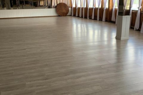 Снять в аренду коммерческую недвижимость в Норт-Майами-Бич, Флорида № 823200 - фото 1