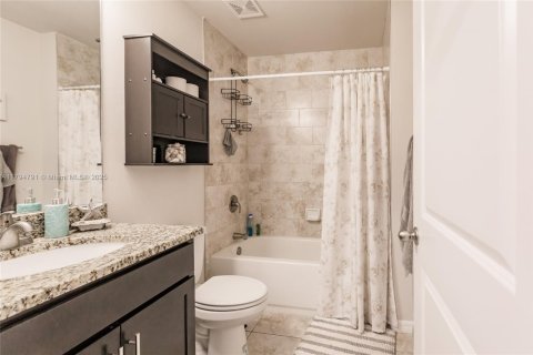 Villa ou maison à vendre à Cape Coral, Floride: 3 chambres, 140.75 m2 № 1860941 - photo 30