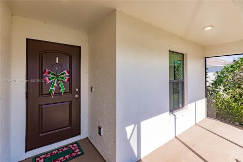 Villa ou maison à vendre à Cape Coral, Floride: 3 chambres, 140.75 m2 № 1860941 - photo 3