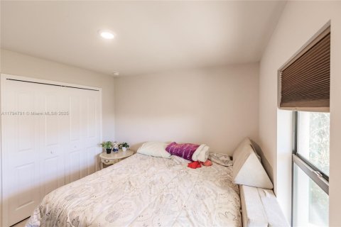 Villa ou maison à vendre à Cape Coral, Floride: 3 chambres, 140.75 m2 № 1860941 - photo 25