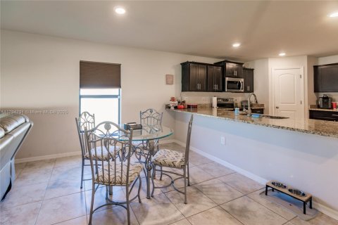 Villa ou maison à vendre à Cape Coral, Floride: 3 chambres, 140.75 m2 № 1860941 - photo 16