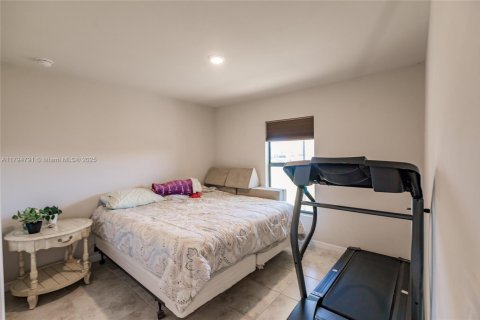 Villa ou maison à vendre à Cape Coral, Floride: 3 chambres, 140.75 m2 № 1860941 - photo 24
