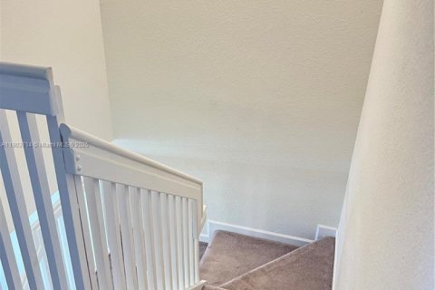 Touwnhouse à vendre à Hialeah, Floride: 3 chambres, 153.29 m2 № 1954464 - photo 9