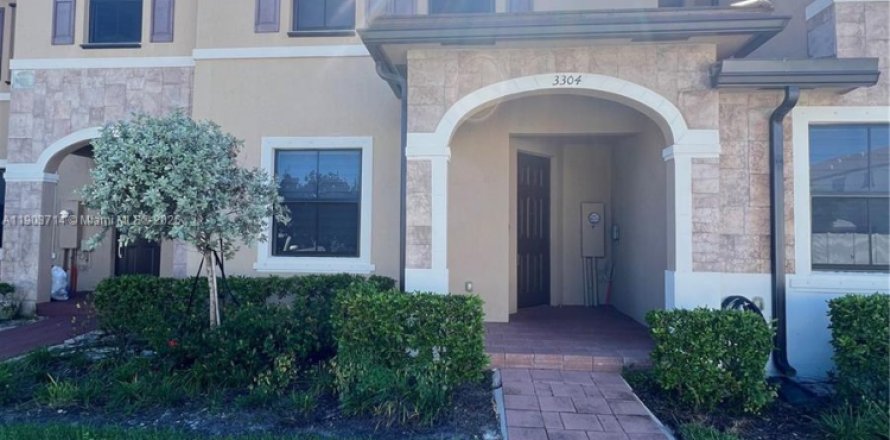 Touwnhouse à Hialeah, Floride 3 chambres, 153.29 m2 № 1954464