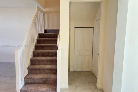 Touwnhouse à vendre à Hialeah, Floride: 3 chambres, 153.29 m2 № 1954464 - photo 8