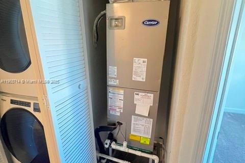 Touwnhouse à vendre à Hialeah, Floride: 3 chambres, 153.29 m2 № 1954464 - photo 12