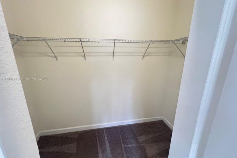 Touwnhouse à vendre à Hialeah, Floride: 3 chambres, 153.29 m2 № 1954464 - photo 23