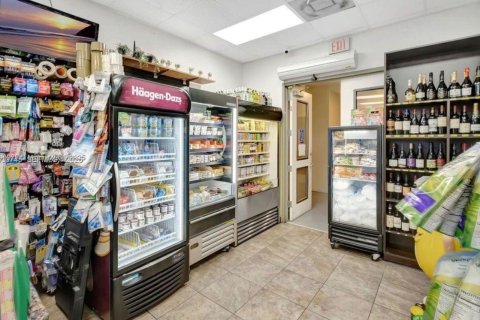 Купить кондоминиум в Майами, Флорида 55.18м2, № 2054817 - фото 14