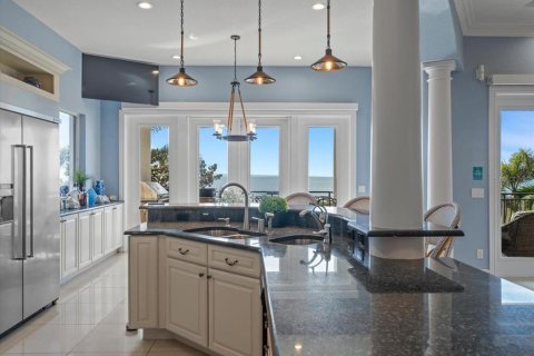 Casa en venta en Treasure Island, Florida, 5 dormitorios, 463.4 m2 № 2198874 - foto 24
