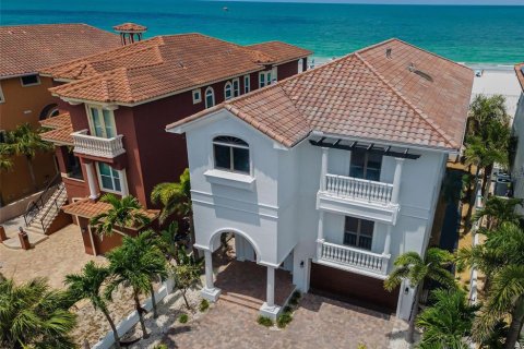 Casa en venta en Treasure Island, Florida, 5 dormitorios, 463.4 m2 № 2198874 - foto 2