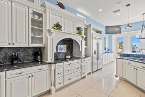 Casa en venta en Treasure Island, Florida, 5 dormitorios, 463.4 m2 № 2198874 - foto 20