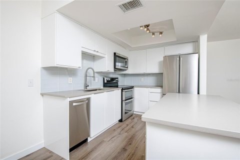 Condominio en venta en Safety Harbor, Florida, 1 dormitorio, 65.03 m2 № 1918029 - foto 11