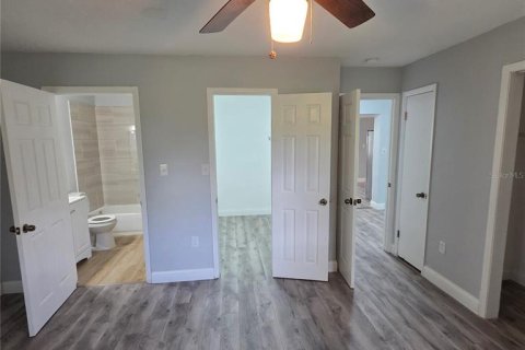 Villa ou maison à vendre à Orlando, Floride: 4 chambres, 146.97 m2 № 2388762 - photo 12