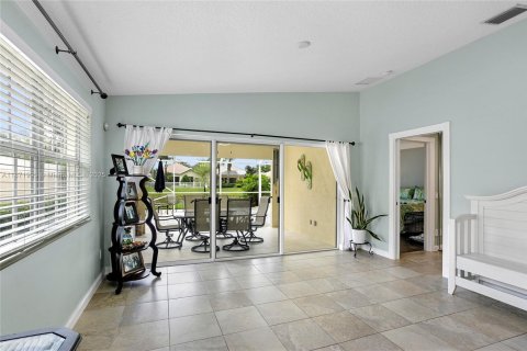 House in Wellington, Florida 2 bedrooms, 141.77 sq.m. № 1920230 - photo 8