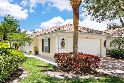 House in Wellington, Florida 2 bedrooms, 141.77 sq.m. № 1920230 - photo 2