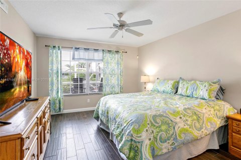 House in Wellington, Florida 2 bedrooms, 141.77 sq.m. № 1920230 - photo 17