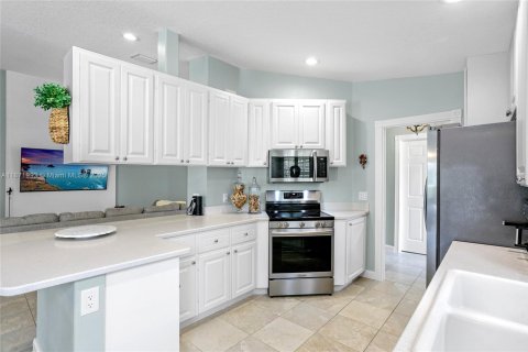 House in Wellington, Florida 2 bedrooms, 141.77 sq.m. № 1920230 - photo 4