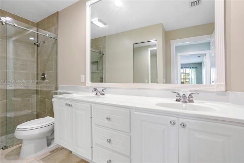 House in Wellington, Florida 2 bedrooms, 141.77 sq.m. № 1920230 - photo 18