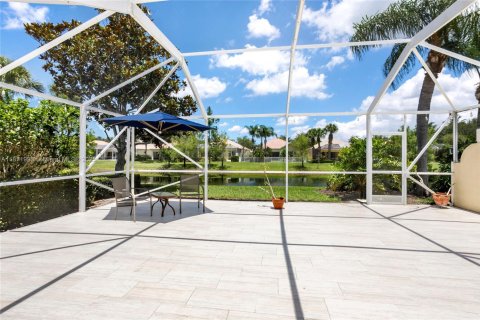 House in Wellington, Florida 2 bedrooms, 141.77 sq.m. № 1920230 - photo 23