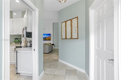 House in Wellington, Florida 2 bedrooms, 141.77 sq.m. № 1920230 - photo 14