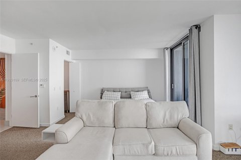 Condo in Miami, Florida  № 1991024 - photo 22