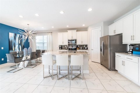 Casa en venta en Kissimmee, Florida, 5 dormitorios, 239.13 m2 № 1810158 - foto 5