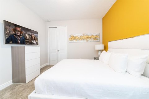 Casa en venta en Kissimmee, Florida, 5 dormitorios, 239.13 m2 № 1810158 - foto 17