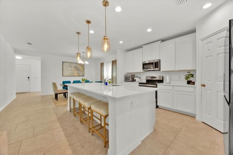 House in Davenport, Florida 6 bedrooms, 307.04 sq.m. № 1656864 - photo 8