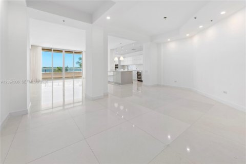 Condo in Miami, Florida, 3 bedrooms  № 2383120 - photo 10