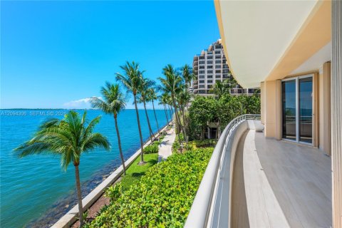 Condo in Miami, Florida, 3 bedrooms  № 2383120 - photo 4