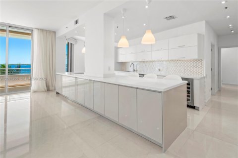 Condo in Miami, Florida, 3 bedrooms  № 2383120 - photo 6