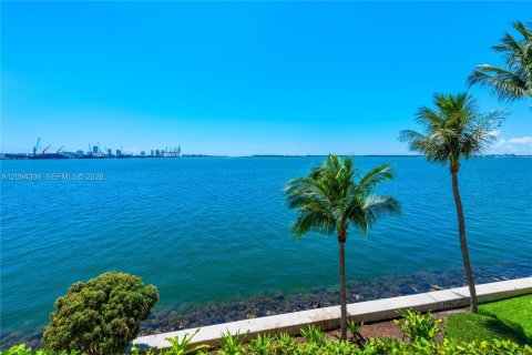 Condo in Miami, Florida, 3 bedrooms  № 2383120 - photo 23