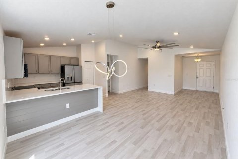 Villa ou maison à vendre à Haines City, Floride: 3 chambres, 125.14 m2 № 2388699 - photo 4
