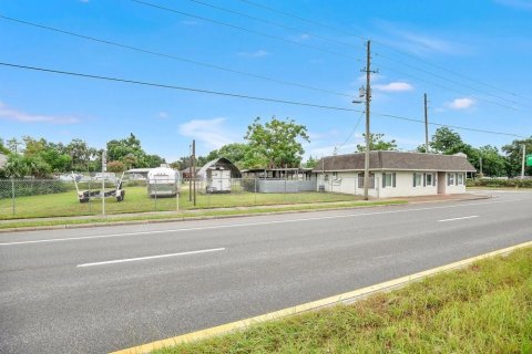 Commercial property in Zellwood, Florida № 2288079 - photo 4