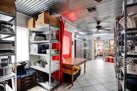 Commercial property in Zellwood, Florida № 2288079 - photo 14