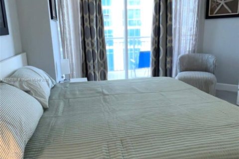 Condominio en venta en Sunny Isles Beach, Florida, 1 dormitorio, 91.97 m2 № 1958358 - foto 13