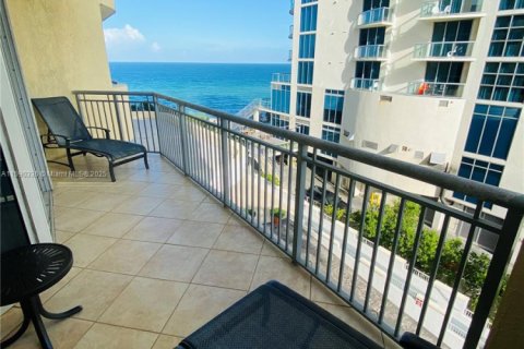 Condominio en venta en Sunny Isles Beach, Florida, 1 dormitorio, 91.97 m2 № 1958358 - foto 4