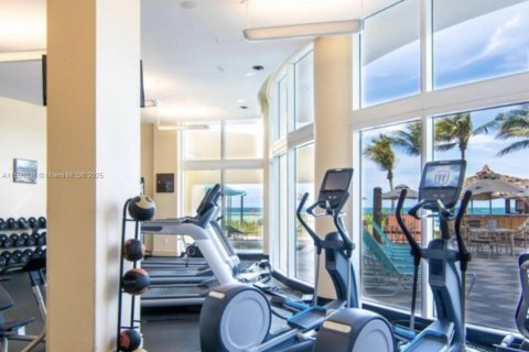 Condominio en venta en Sunny Isles Beach, Florida, 1 dormitorio, 91.97 m2 № 1958358 - foto 2