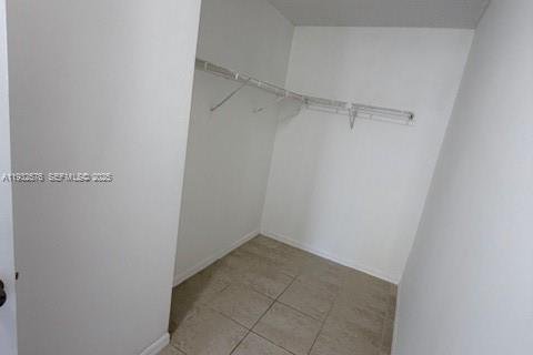 Condo in Hollywood, Florida, 1 bedroom  № 1990997 - photo 11