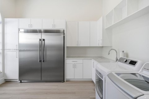 Купить виллу или дом в Палм-Бич-Гарденс, Флорида 6 спален, 444.26м2, № 1971442 - фото 16