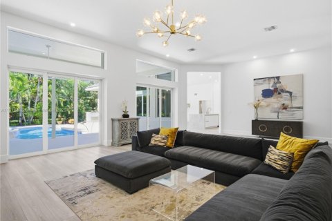 Купить виллу или дом в Палм-Бич-Гарденс, Флорида 6 спален, 444.26м2, № 1971442 - фото 9