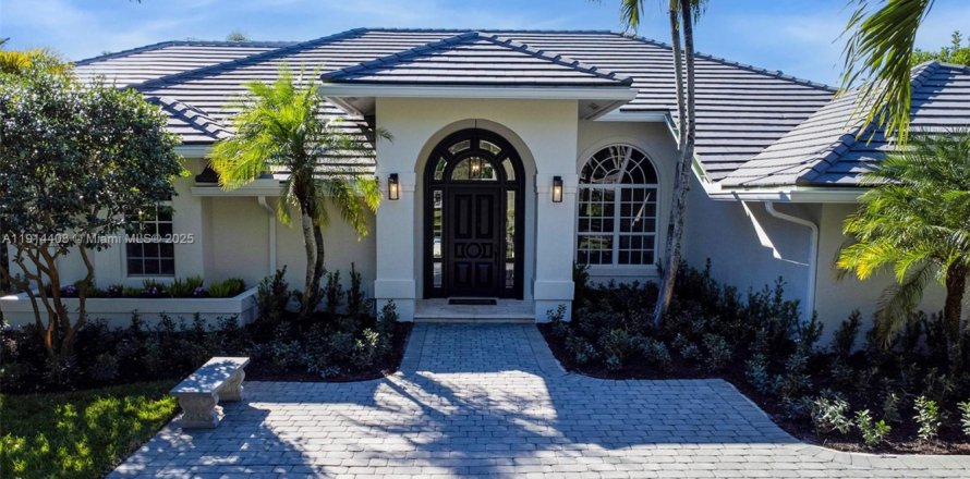 Дом в Палм-Бич-Гарденс, Флорида 6 спален, 444.26м2 № 1971442