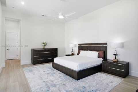 Купить виллу или дом в Палм-Бич-Гарденс, Флорида 6 спален, 444.26м2, № 1971442 - фото 19