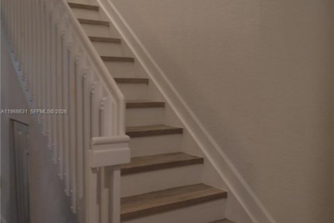 Townhouse in Homestead, Florida 3 bedrooms, 129.41 sq.m. № 2029638 - photo 18